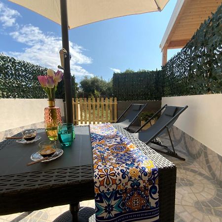 “Bedda Mattri” Dimora Siciliana Apartment อาโวลา ภายนอก รูปภาพ